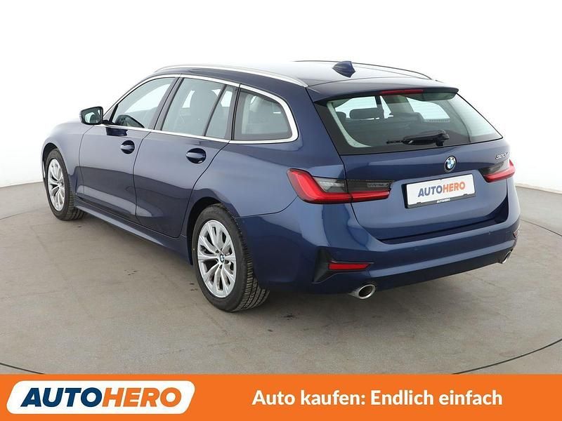 Gebraucht BMW 320 Advantage 190 PS (139 kW) 2020 Blau Kombi
