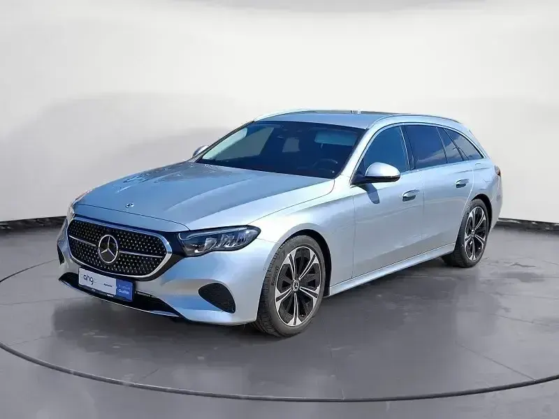 Gebraucht Mercedes E300 197 PS (144 kW) 2024 Kombi