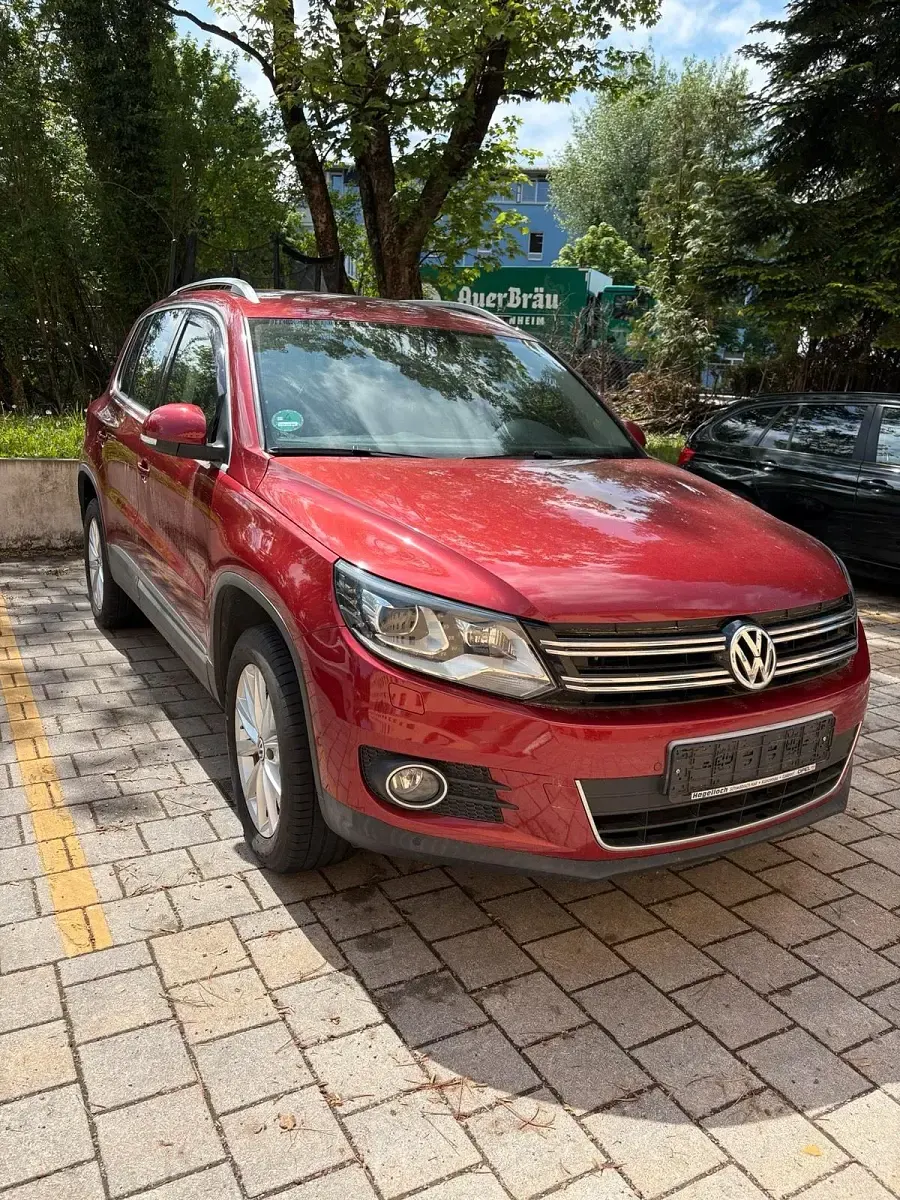 Gebraucht VW Tiguan Sport 170 PS (125 kW) 2012 Rot SUV