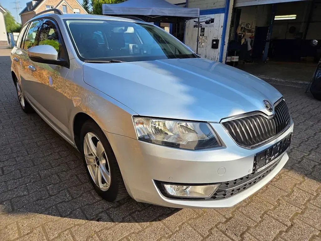 Gebraucht Skoda Octavia GreenLine 110 PS (80 kW) 2015 Silber Kombi