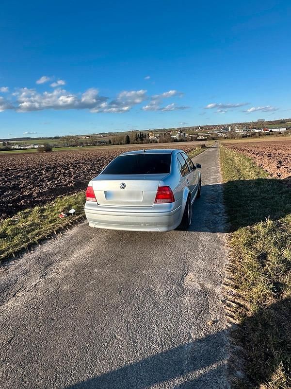 Gebraucht VW Bora 116 PS (85 kW) 2001 Silber Limousine