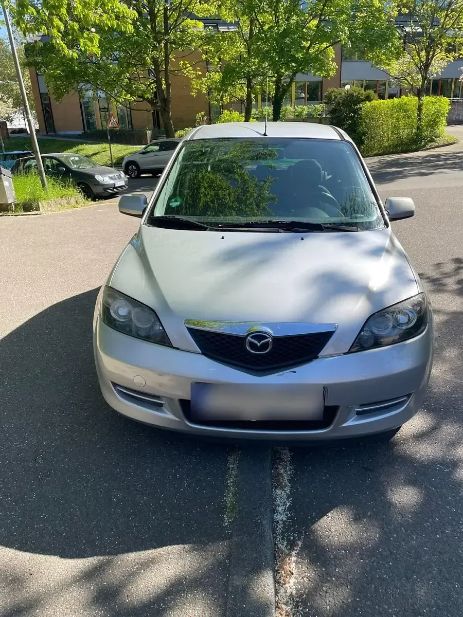 Usata Mazda 2 85 CV (62 kW) 2006 Argento Utilitaria