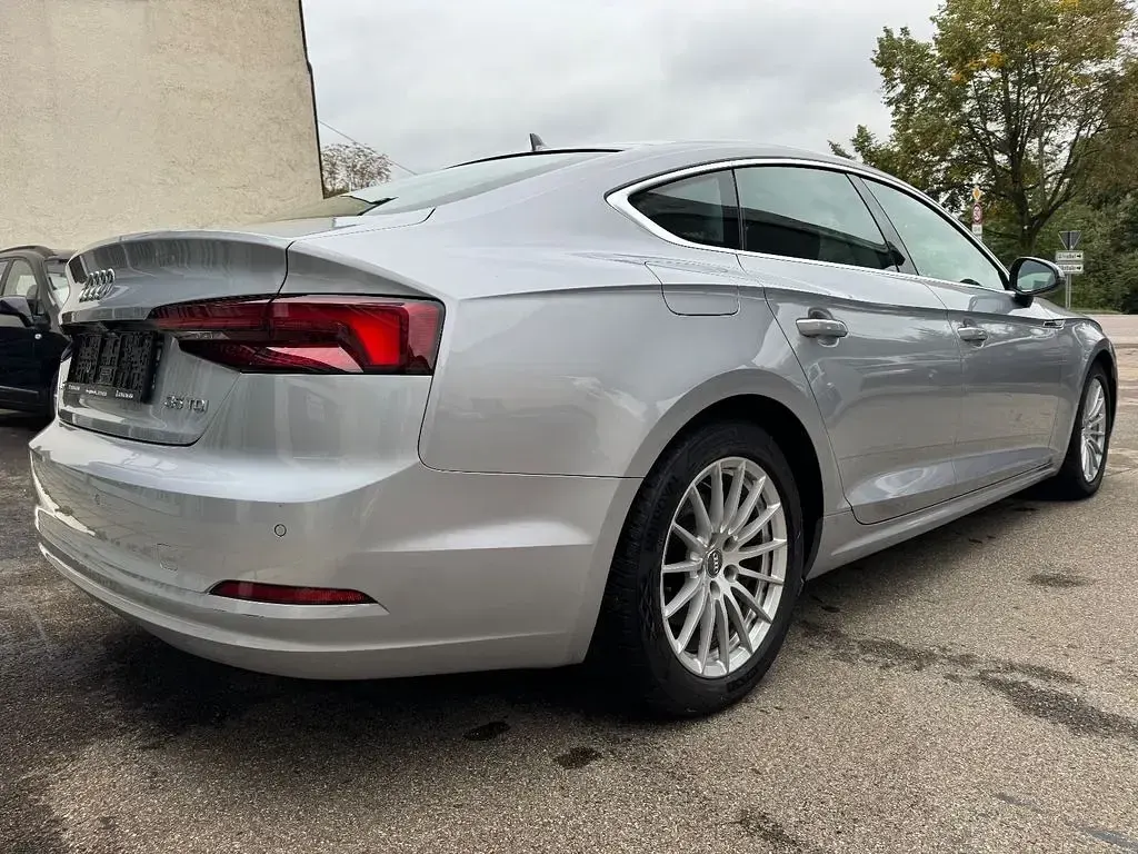 Gebraucht Audi A5 Sportback 163 PS (119 kW) 2020 Florettsilber metallic Kleinwagen