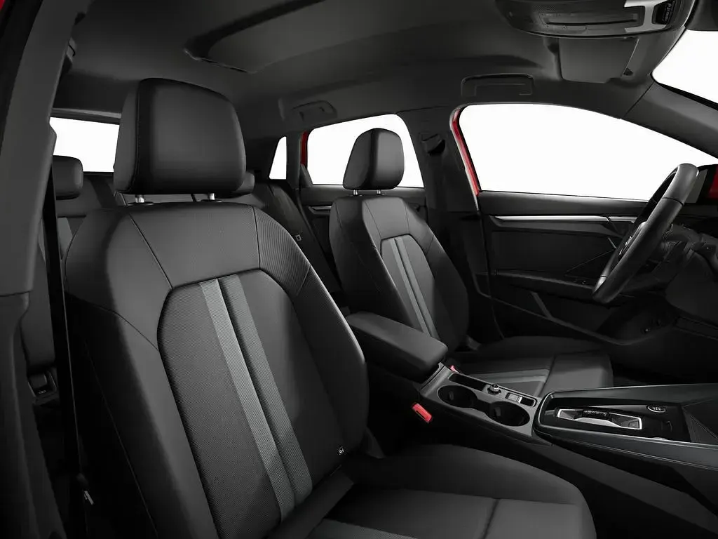 Gebraucht Audi A3 Ambiente 204 PS (150 kW) 2025 Rot Limousine