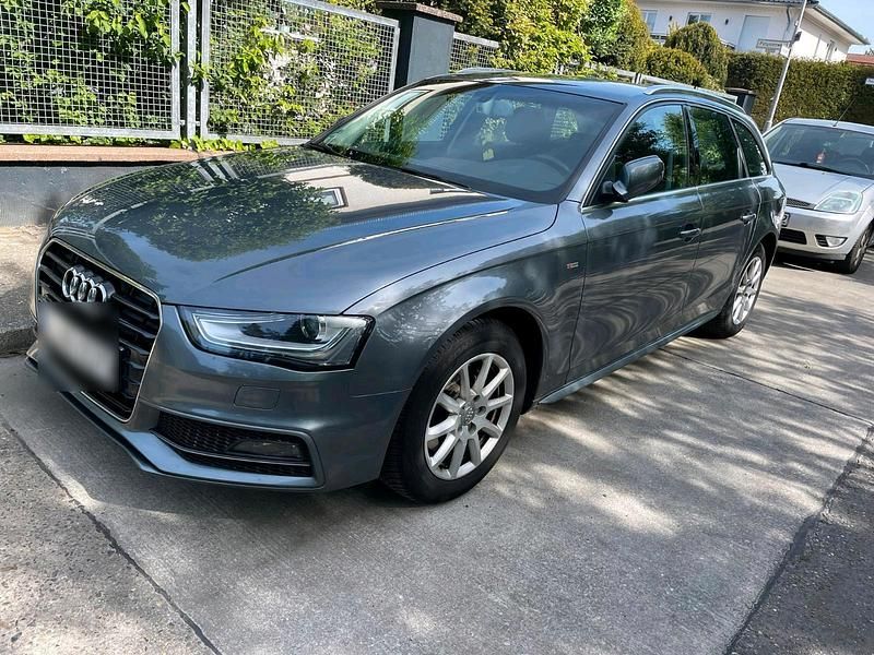 Gebraucht Audi A4 S-Line 170 PS (125 kW) 2013 Grau Kombi