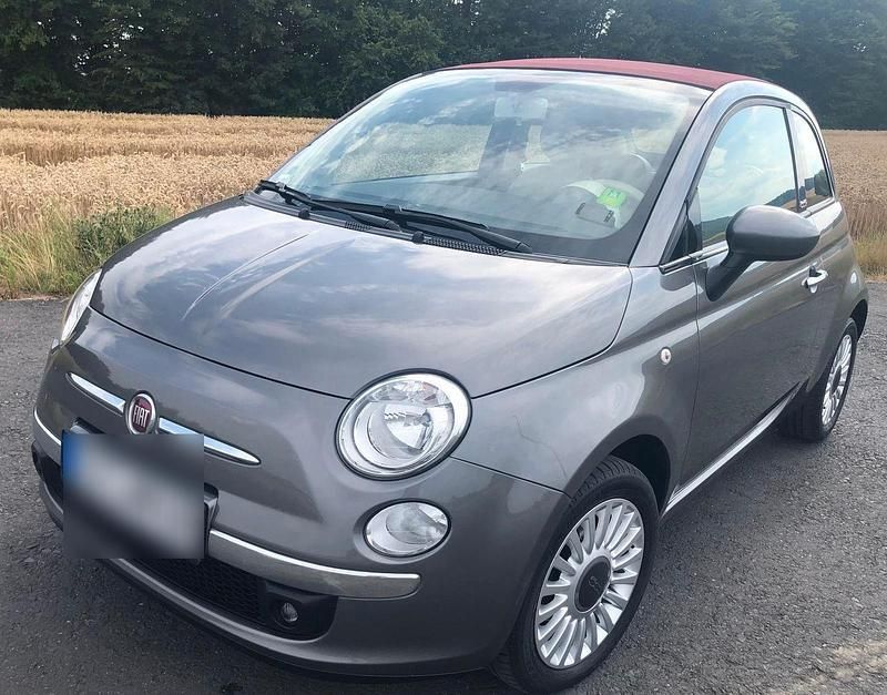 Grau Gebraucht 2013 Fiat 500C Lounge Cabrio | 6.590 € (Guter Preis) - Bild 1/4