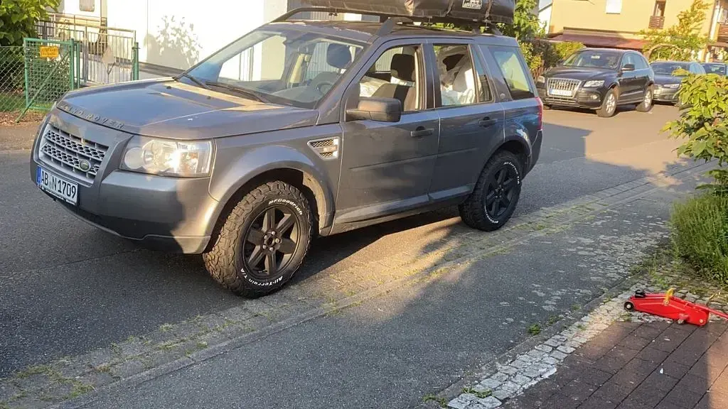 Gebraucht Land Rover Freelander 2 152 PS (111 kW) 2009 Grau SUV