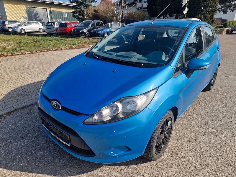 Używany Ford Fiesta Trend 82 KM (60 kW) 2011 Niebieski Hatchback