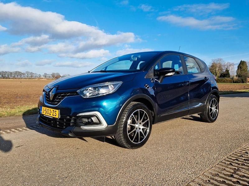 Gebraucht Renault Captur LIMITED 131 PS (96 kW) 2019 Blau SUV
