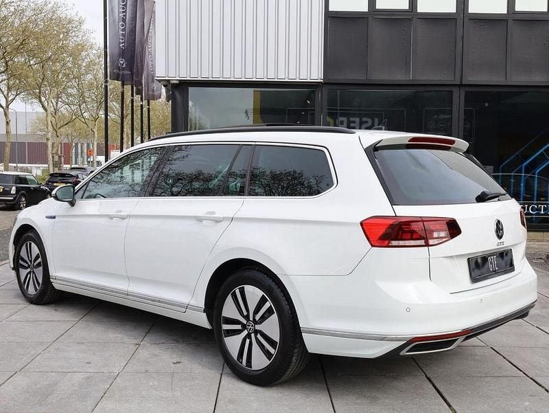 Używany VW Passat GTE 218 KM (160 kW) 2021 Biały Kombi