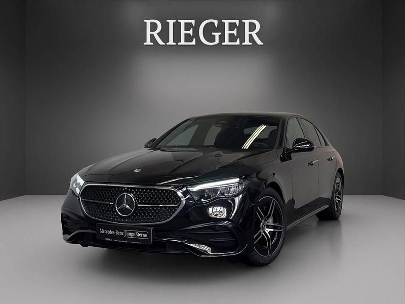 Black metallic Gebraucht 2024 Mercedes E200 Night Limousine | 51.799 € (Guter Preis) - Bild 1/4
