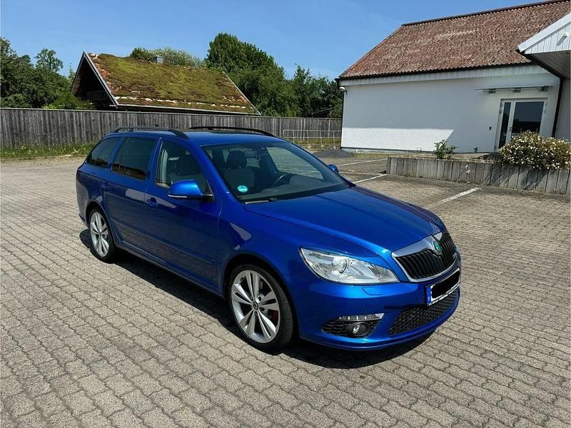 Blau Gebraucht 2011 Skoda Octavia RS Kombi | 5.499 € (Superpreis) - Bild 1/4