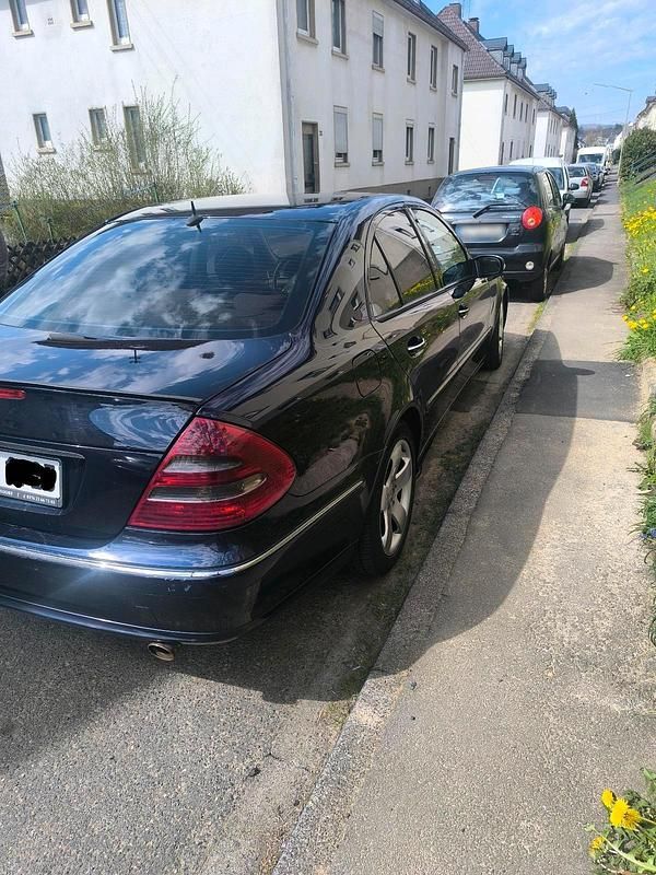 Gebraucht Mercedes E320 Avantgarde 204 PS (150 kW) 2004 Limousine
