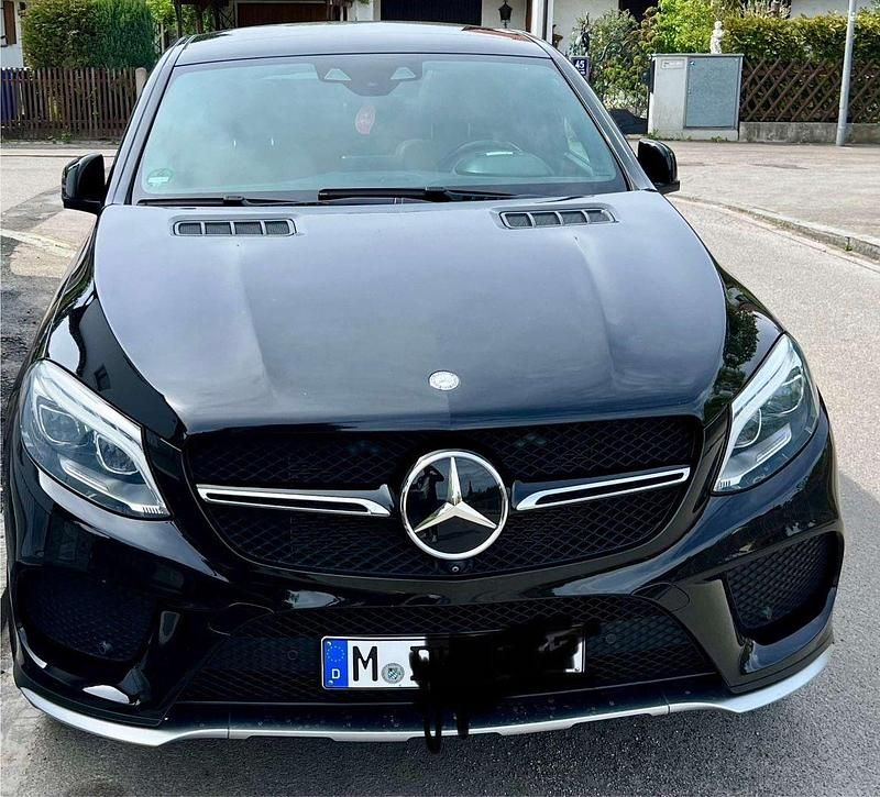 Schwarz Gebraucht 2016 Mercedes GLE450 AMG AMG Coupé | 43.000 € (Fairer Preis) - Bild 1/4