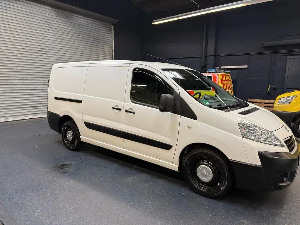 Gebraucht Peugeot Expert 128 PS (94 kW) 2013 Weiß Van
