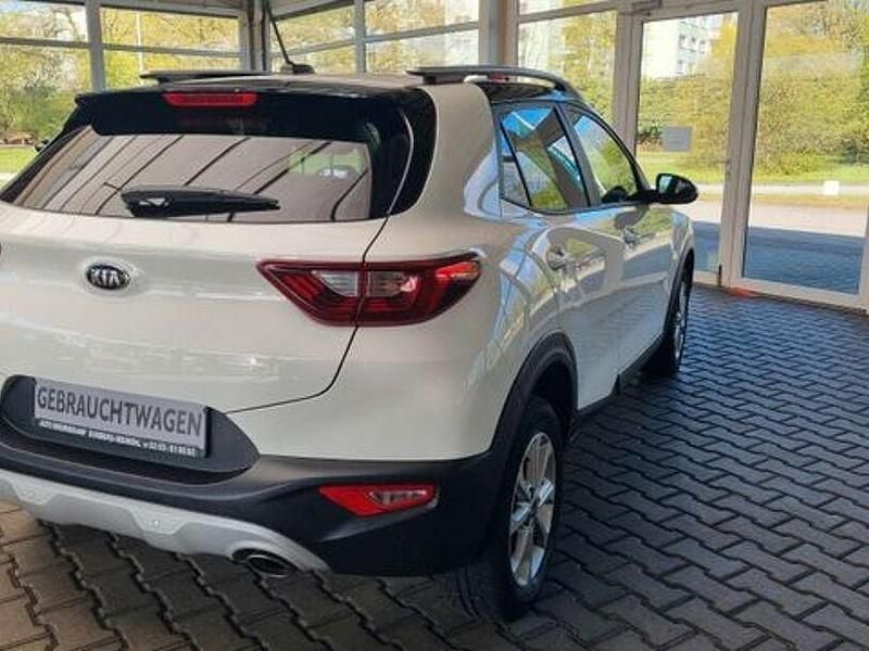 Gebraucht Kia Stonic Vision 84 PS (61 kW) 2020 Weiß SUV