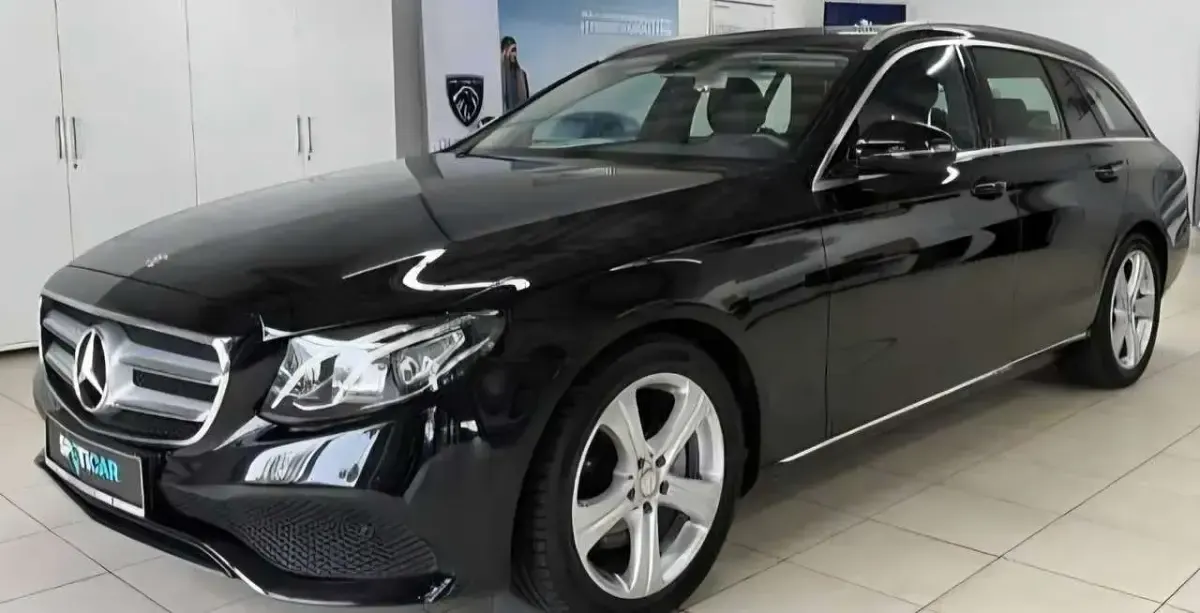 Gebraucht Mercedes E200 Avantgarde 184 PS (135 kW) 2017 Kombi