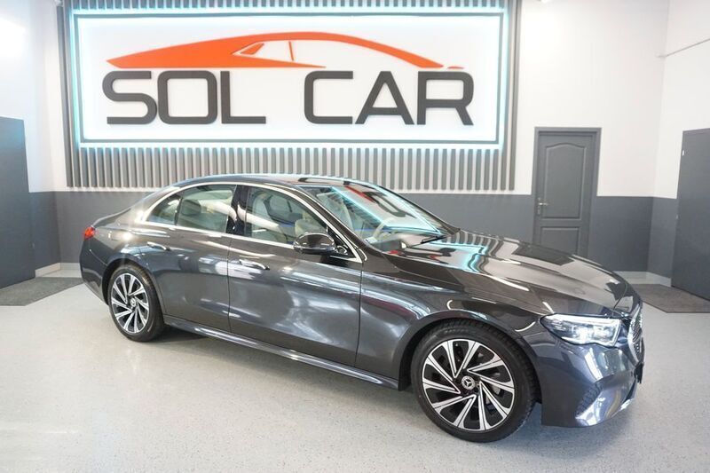 Grau Gebraucht 2023 Mercedes E220 Advanced Plus Limousine | 59.250 € (Teuer) - Bild 1/4