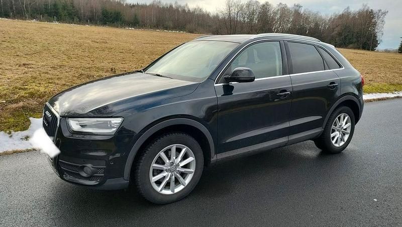 Schwarz Gebraucht 2013 Audi Q3 Ambiente SUV | 15.790 € (Fairer Preis) - Bild 1/4