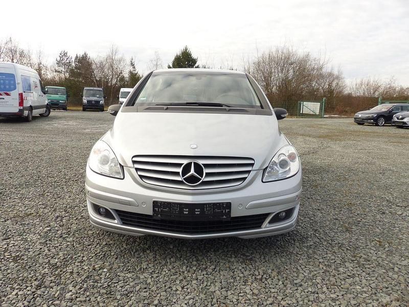 Gebraucht Mercedes B170 116 PS (85 kW) 2006 Silber Van / Kleinbus