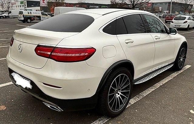 Weiß Gebraucht 2017 Mercedes GLC350 AMG line Coupé | 35.500 € (Fairer Preis) - Bild 1/4
