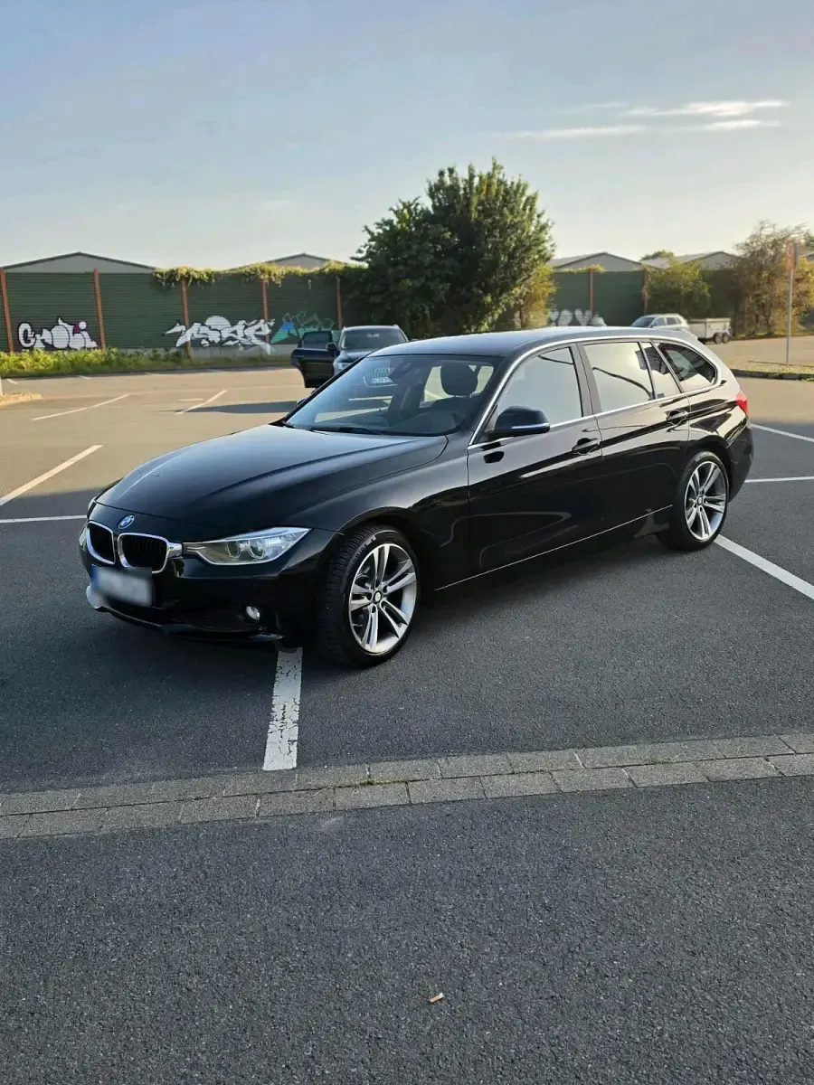 Gebraucht BMW 316 116 PS (85 kW) 2014 Schwarz Kombi