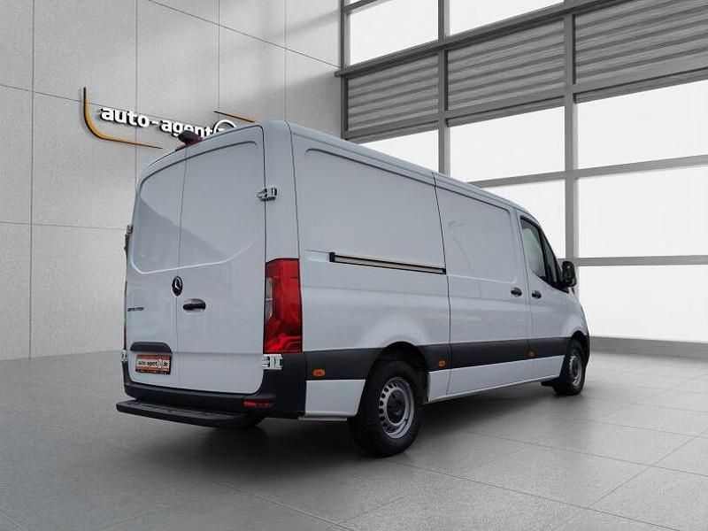Gebraucht Mercedes Sprinter 163 PS (119 kW) 2019 Arktikweiss Van