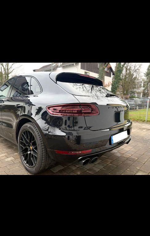 Gebraucht Porsche Macan Turbo Performance Package 441 PS (324 kW) 2017 Schwarz SUV