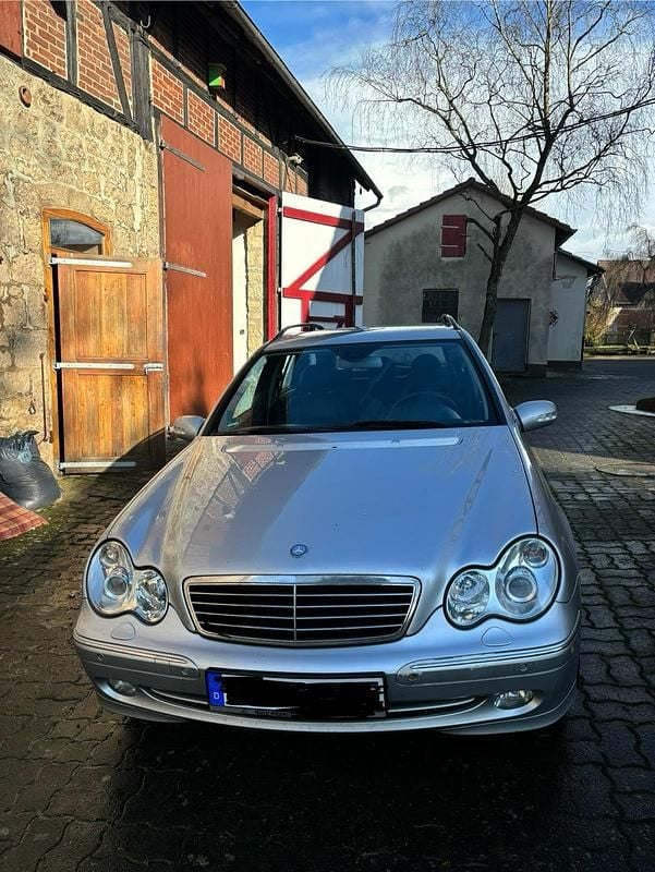 Silber Gebraucht 2004 Mercedes C320 Kombi | 1.400 € (Superpreis) - Bild 1/4