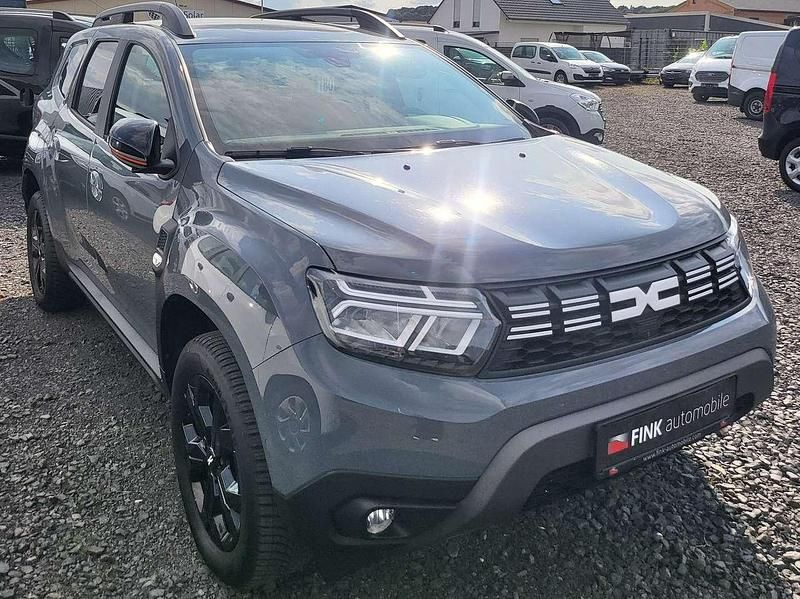 Grau Gebraucht 2023 Dacia Duster Extreme SUV | 22.500 € (Fairer Preis) - Bild 1/4