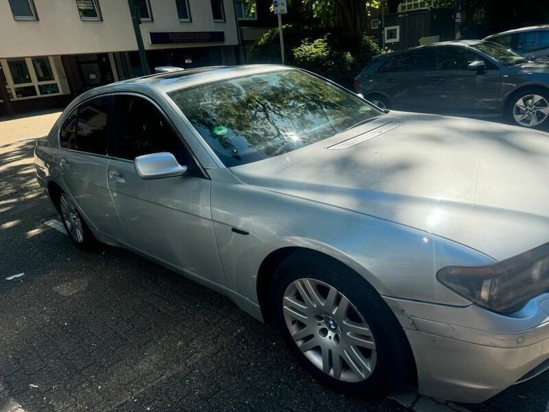 Silber Gebraucht 2003 BMW 730 Limousine | 2.600 € - Bild 1/4
