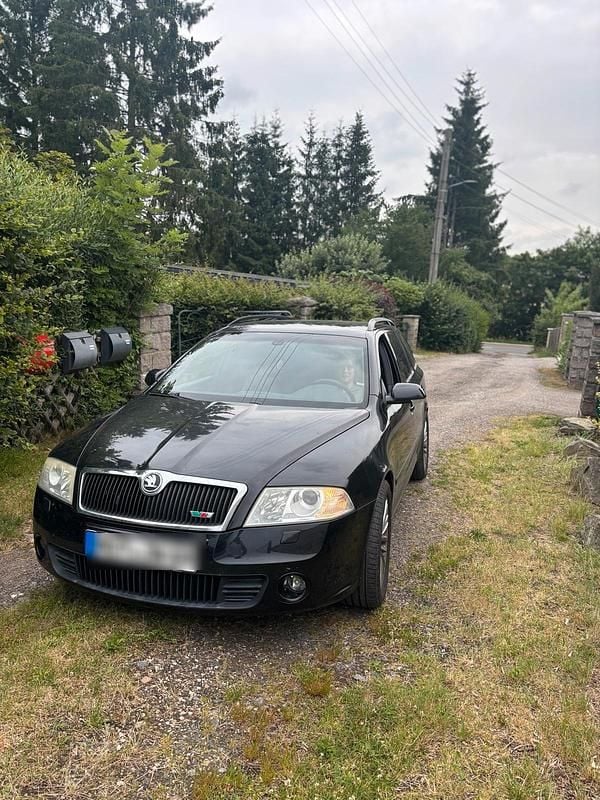 Schwarz Gebraucht 2007 Skoda Octavia vRS Kombi | 3.300 € (Guter Preis) - Bild 1/4