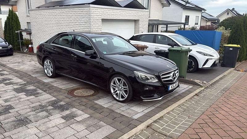 Gebraucht Mercedes E200 Avantgarde 136 PS (100 kW) 2014 Schwarz Limousine