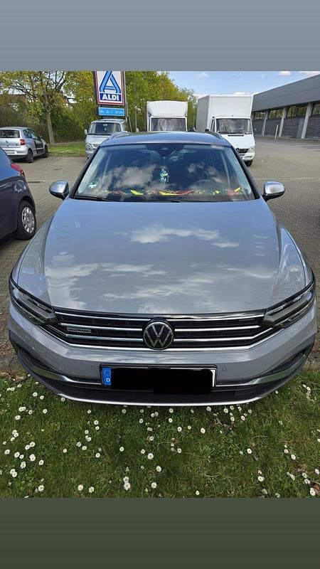 Andere farben Gebraucht 2022 VW Passat Alltrack Kombi | 27.000 € (Superpreis) - Bild 1/4