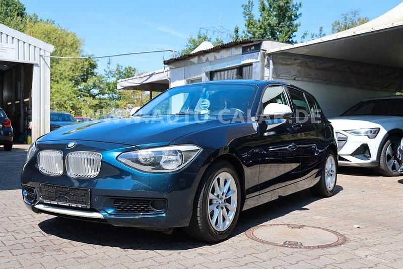Blau Gebraucht 2011 BMW 116 Urban Line Kleinwagen | 7.950 € (Fairer Preis) - Bild 1/4