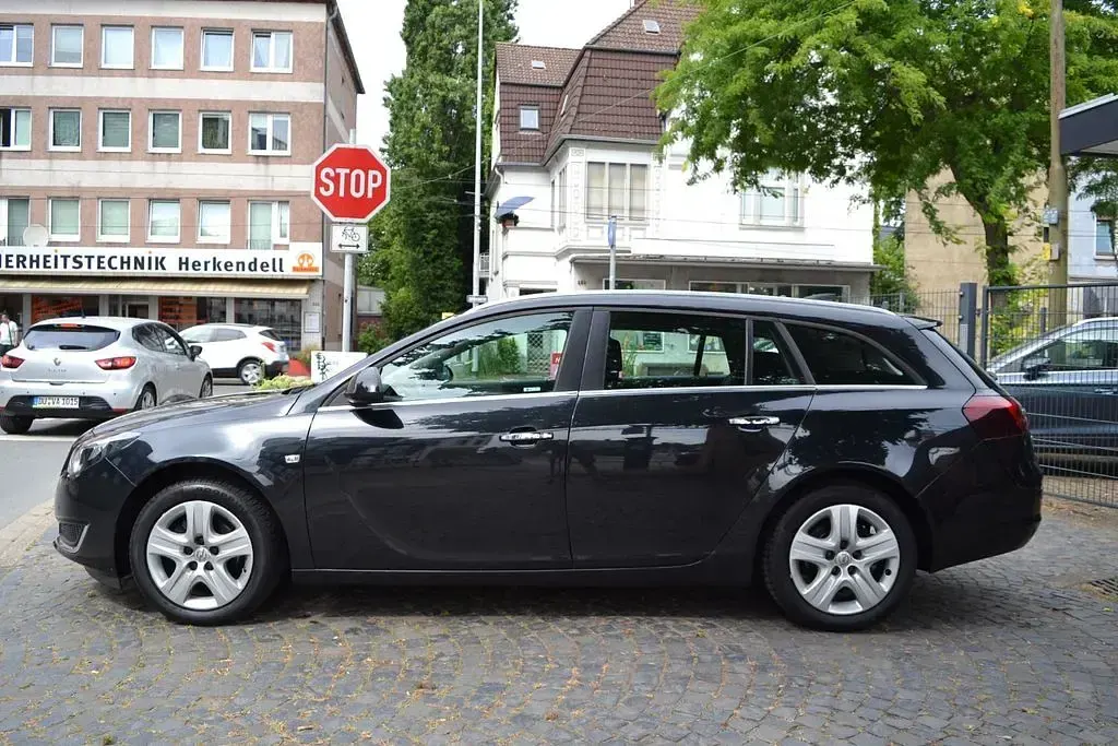 Gebraucht Opel Insignia Edition 136 PS (100 kW) 2016 Schwarz Kombi