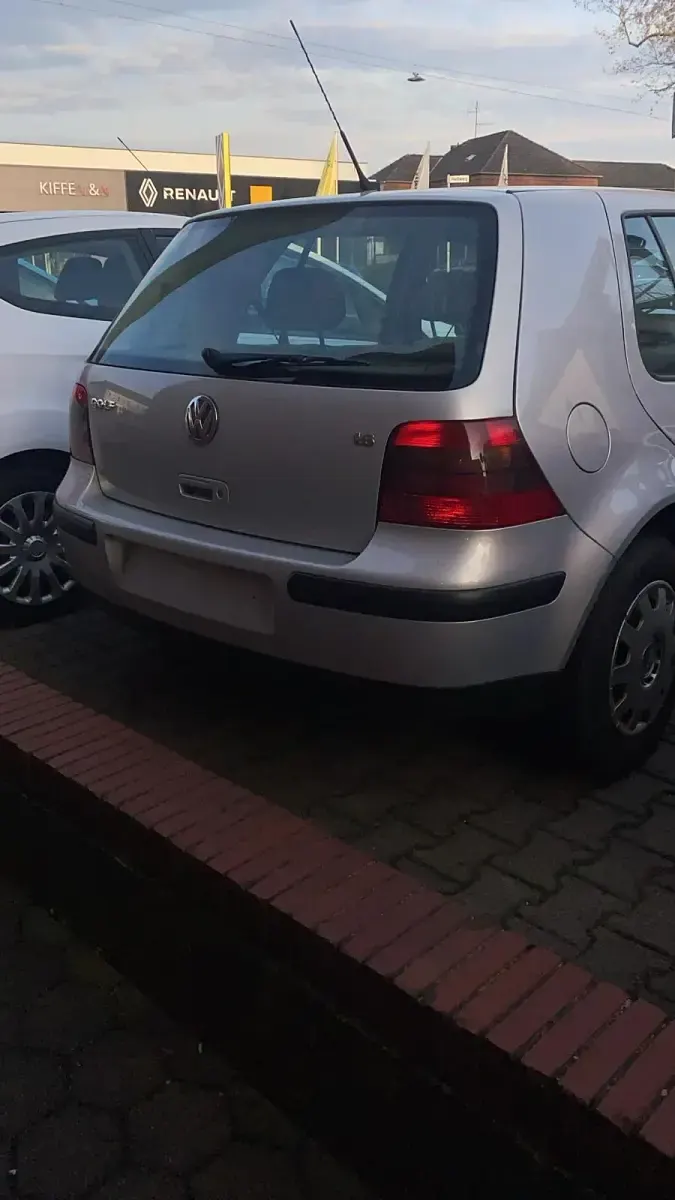 Gebraucht VW Golf IV 105 PS (77 kW) 1998 Silber Kleinwagen