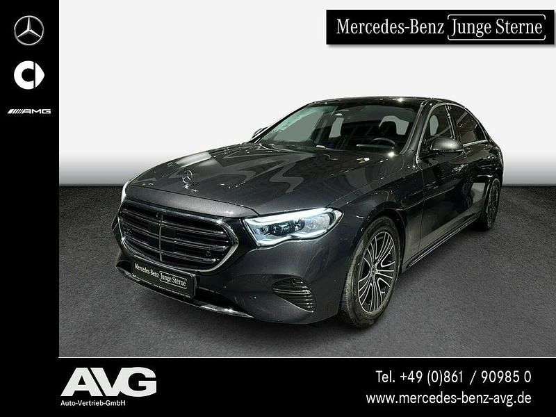 Grau Gebraucht 2024 Mercedes E200 Premium Limousine | 52.990 € (Fairer Preis) - Bild 1/4
