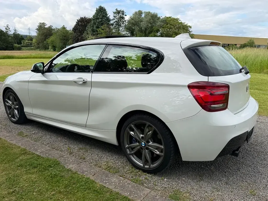 Gebraucht BMW M135 Advantage 320 PS (235 kW) 2014 Weiß Kleinwagen