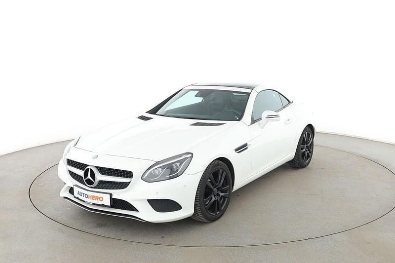 Gebraucht Mercedes SLC200 184 PS (135 kW) 2016 Weiß Cabrio