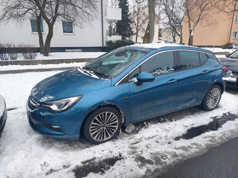 Gebraucht Opel Astra 136 PS (100 kW) 2015 Blau Limousine