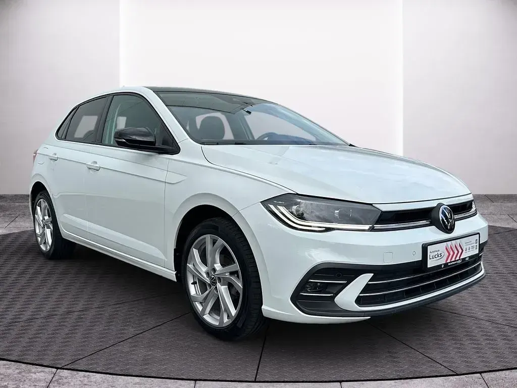 Gebraucht VW Polo IQ Drive 95 PS (69 kW) 2024 Pure white schwarz Kleinwagen