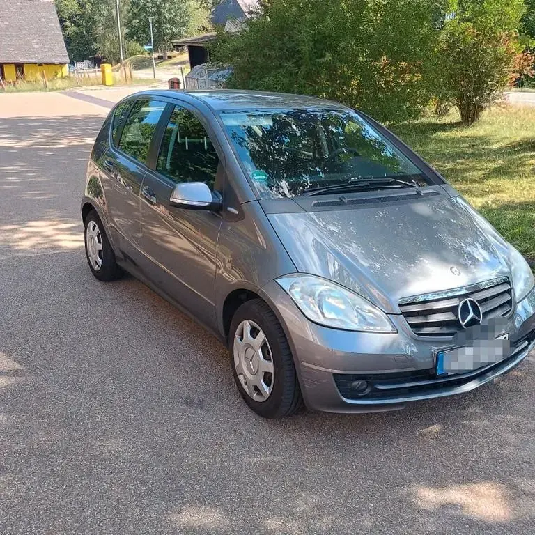 Gebraucht Mercedes A160 Elegance 95 PS (69 kW) 2010 Grau Van / Kleinbus