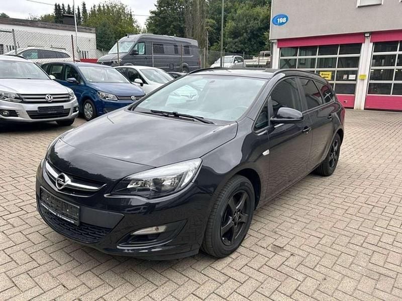 Schwarz Gebraucht 2015 Opel Astra Kombi | 3.500 € (Superpreis) - Bild 1/4
