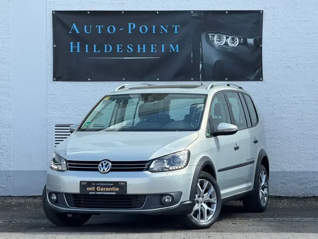 Używany VW Touran Cross 170 KM (125 kW) 2014 Złoty Minivan
