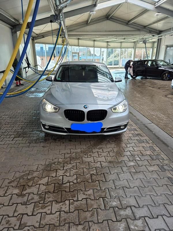 Silber Gebraucht 2014 BMW 530 Gran Turismo Luxury Line Limousine | 12.500 € (Guter Preis) - Bild 1/4