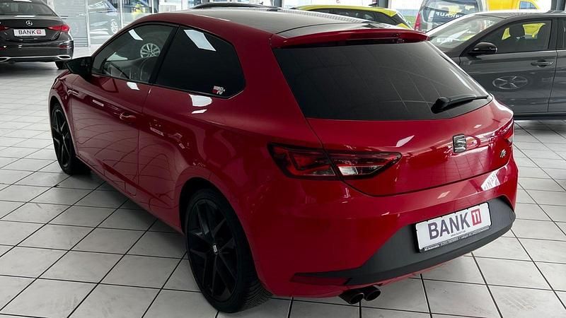 Second-hand Seat Leon FR 179 CP (131 kW) 2013 Roșu Coupe