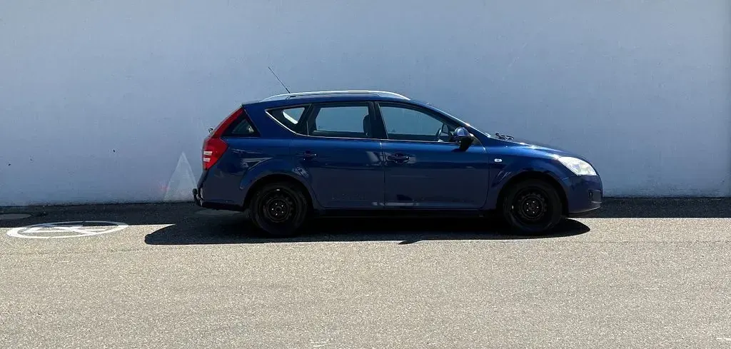 Gebraucht Kia Ceed Sportswagon EX 109 PS (80 kW) 2009 Blau Kombi