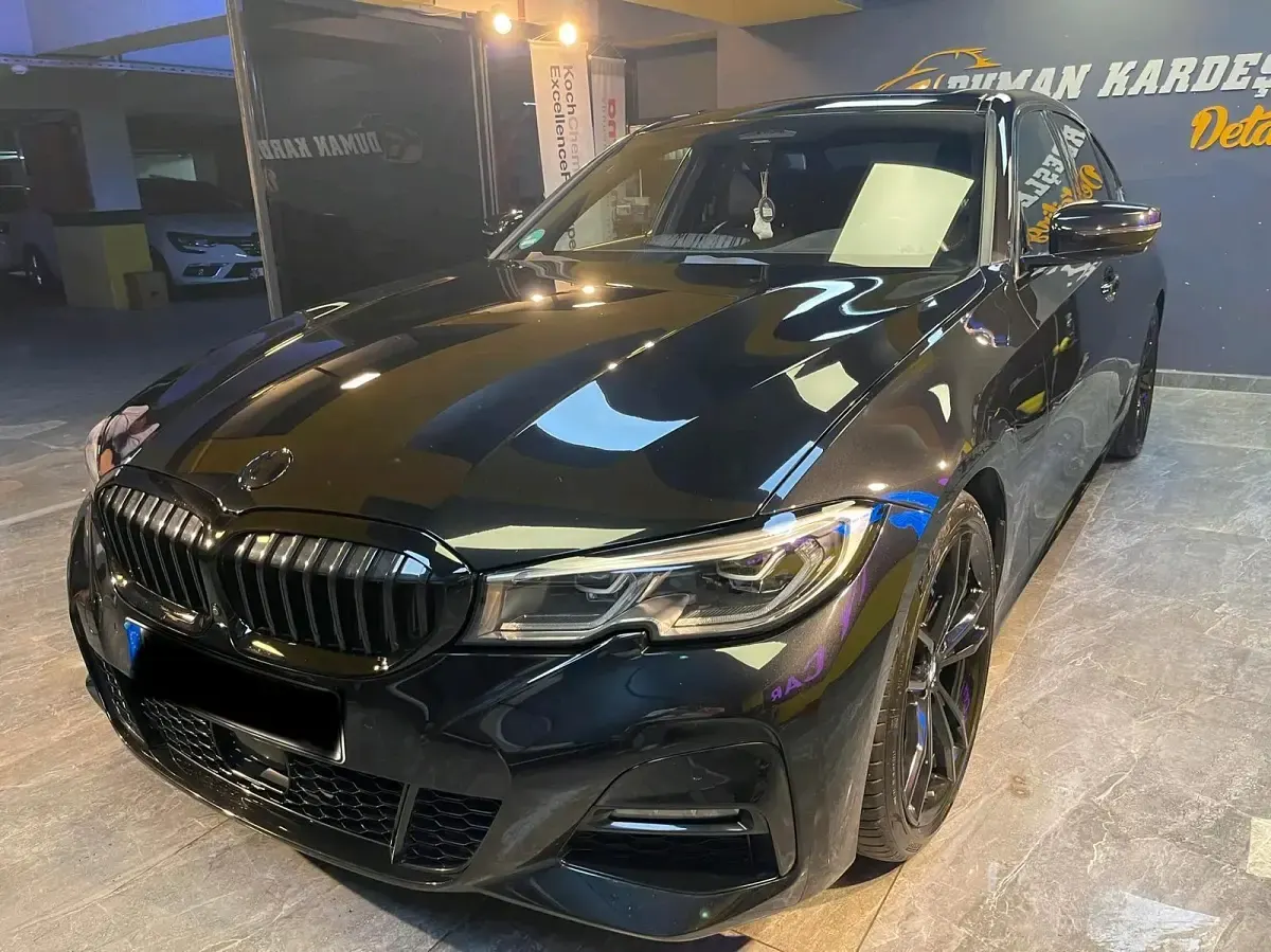 Gebraucht BMW 330 M Sport 258 PS (189 kW) 2016 Schwarz Limousine