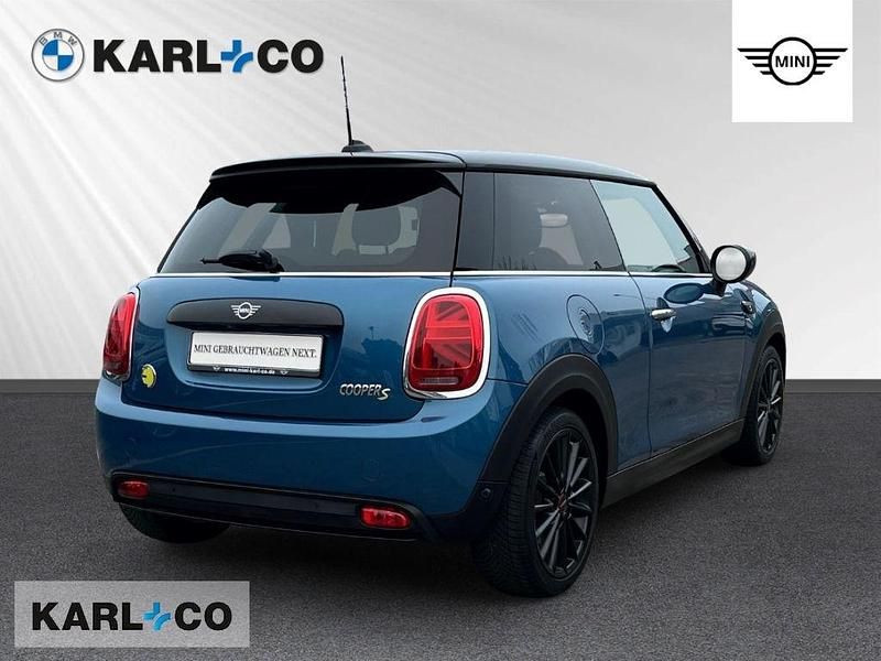 Gebraucht Mini Cooper SE 135 kW (184 PS) 2023 Blau Kleinwagen